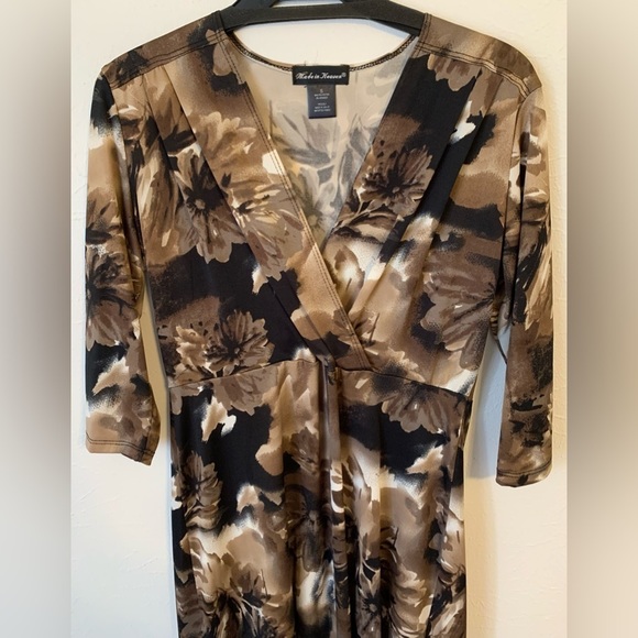 Made in Heaven | Small | Crossover Chest Wrap Long-Sleeve Flowy Floral Dress - Picture 3 of 5